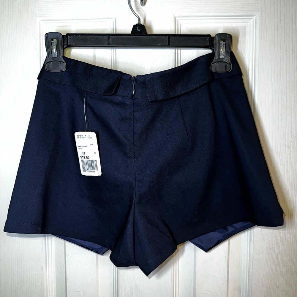 Forever 21 Chic Navy Women's Shorts Skirt